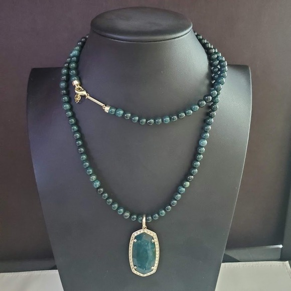 Kendra Scott Jewelry - Kendra Scott Marlowe Long Beaded Necklace Dark Green Pale Gold Tone